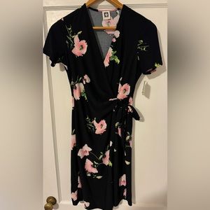 Anne Klein Dress. New with tag. Size 4